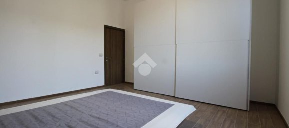3-Zimmer Wohnung in Prato, Italy, Nr. 271876 10