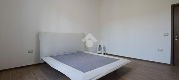 3-Zimmer Wohnung in Prato, Italy, Nr. 271876 9