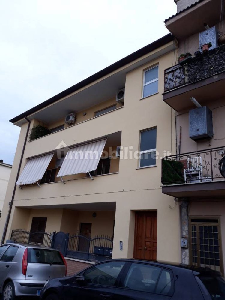 Apartamento de 2 dormitorios en Latina, Italy No. 87032