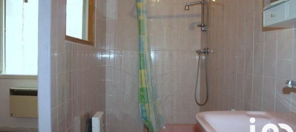 4 rooms Apartment in Greoux-les-Bains, France No. 194024 9