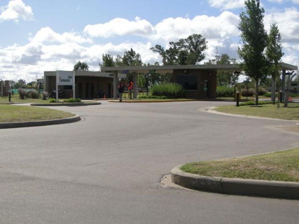  Land in Pilar, Argentina No. 115361