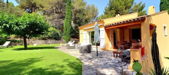 3 bedrooms House in Bandol, France No. 303920 3