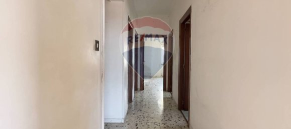 4 bedrooms Apartment in Naples, Italy No. 379304 11