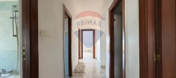 4 bedrooms Apartment in Naples, Italy No. 379304 14