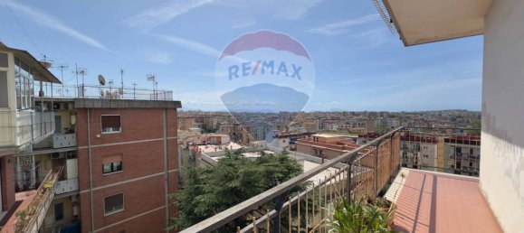 4 bedrooms Apartment in Naples, Italy No. 379304 18