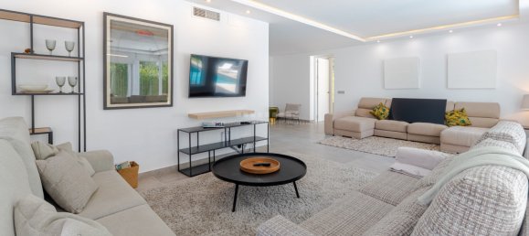 6 bedrooms Villa in Marbella, Spain No. 80843 10