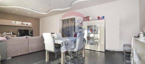 6 rooms Apartment in Gravina di Catania, Italy No. 35888 2