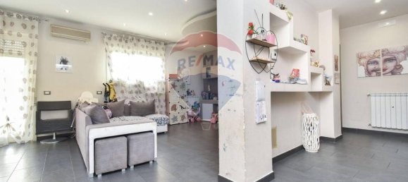 6 rooms Apartment in Gravina di Catania, Italy No. 35888 5