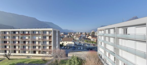 2 bedrooms Apartment in Fontaine, France No. 208123 7