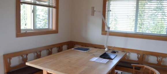 Studio in British Columbia, Canada No. 1164 6