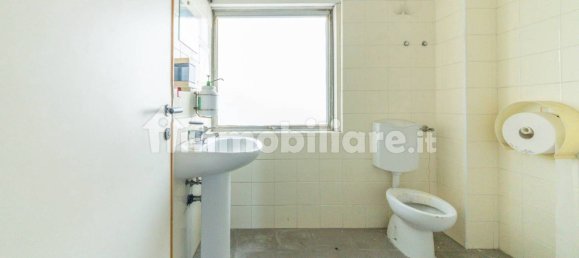 Almacén de 5 habitaciónes en Ariccia, Italy No. 106428 13