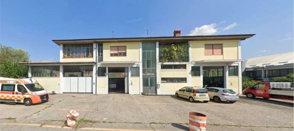 429m² Commercial property in Urgnano, Italy No. 372442 24