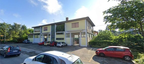 429m² Commercial property in Urgnano, Italy No. 372442 26