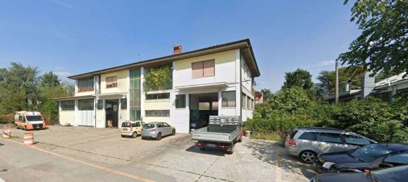 429m² Commercial property in Urgnano, Italy No. 372442 25
