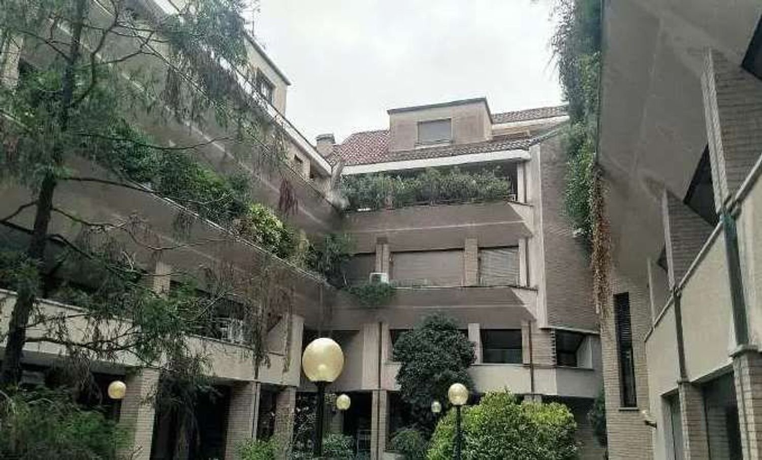 Apartamento de 4 divisões em Busto Arsizio, Italy N.º 179933