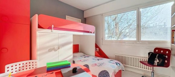 3 bedrooms Apartment in Garches, France No. 149393 6