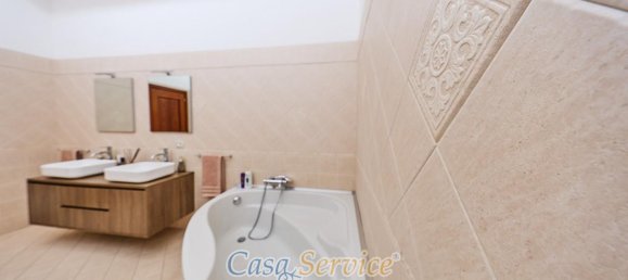 5-Zimmer Wohnung in Matino, Italy, Nr. 235637 36