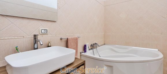 5-Zimmer Wohnung in Matino, Italy, Nr. 235637 38