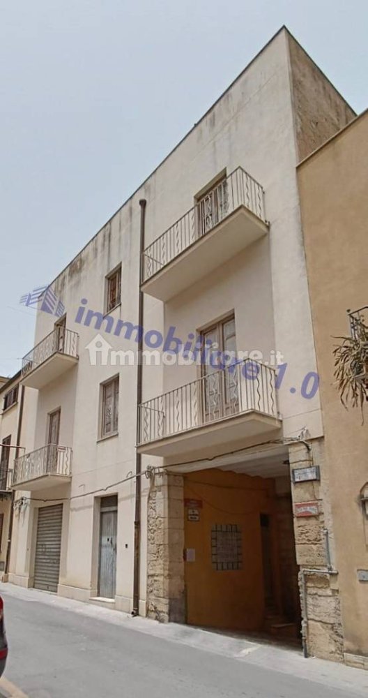 5 rooms Building in Calatafimi-Segesta, Italy No. 86127