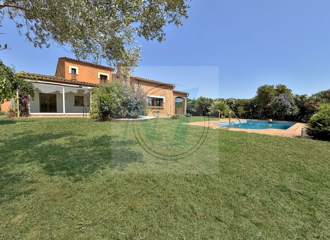 Вилла с 4 спальнями в Пералада, Испания № 158112