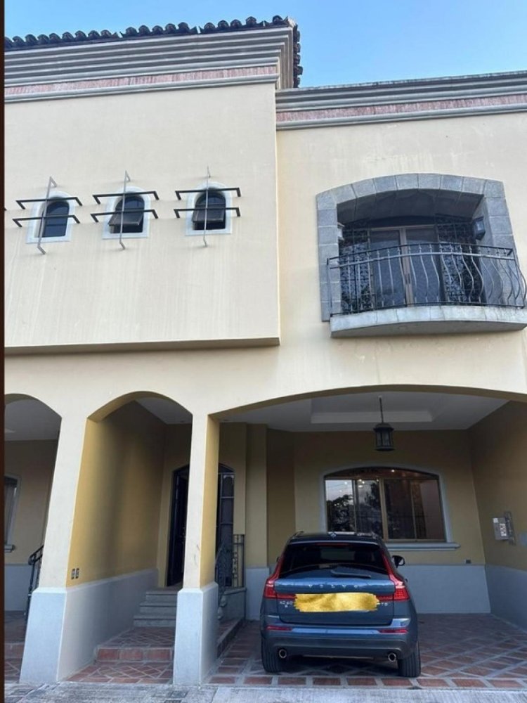 3 Schlafzimmer Haus in Santa Ana, Costa Rica, Nr. 1064