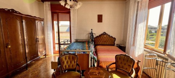 5 bedrooms House in Cerea, Italy No. 322741 24