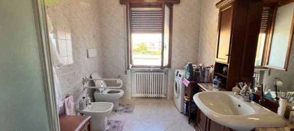 5 bedrooms House in Cerea, Italy No. 322741 29