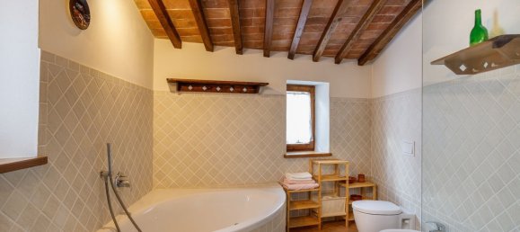 6 rooms House in Radicondoli, Italy No. 120247 9