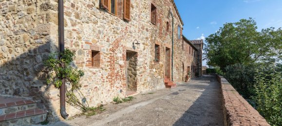 6 rooms House in Radicondoli, Italy No. 120247 5