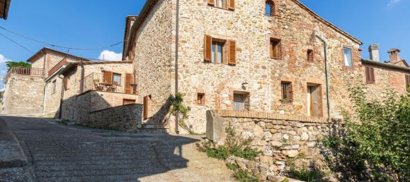 6 rooms House in Radicondoli, Italy No. 120247 3
