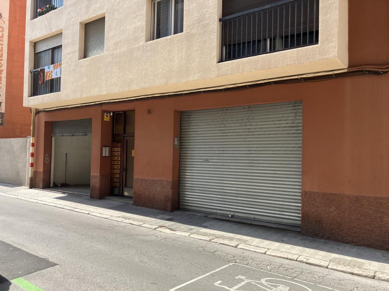 108m² Commercial property in Figueres, Spain No. 94471