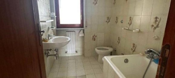 4-Zimmer Wohnung in Potenza, Italy, Nr. 34162 22