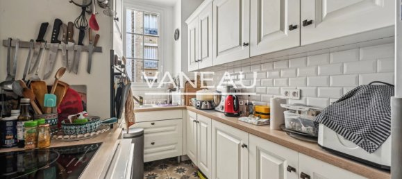 2 bedrooms Apartment in Paris, France No. 168426 9