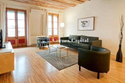 2 bedrooms Apartment in Ciutat Vella, Spain No. 84109