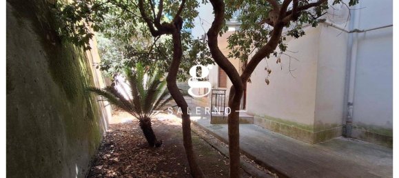 4 bedrooms Apartment in Salerno, Italy No. 280578 17