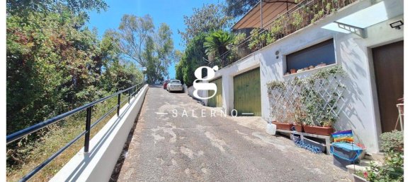 4 bedrooms Apartment in Salerno, Italy No. 280578 7