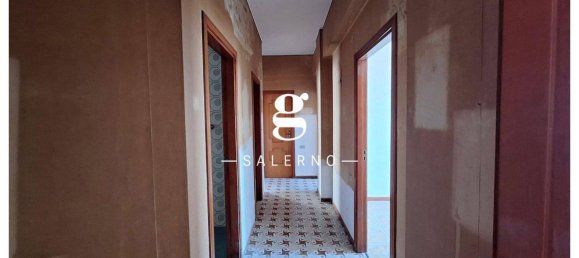 4 bedrooms Apartment in Salerno, Italy No. 280578 10