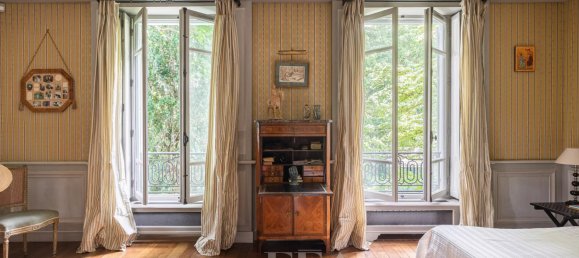 5 bedrooms House in Paris, France No. 139730 9