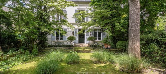 5 bedrooms House in Paris, France No. 139730 16