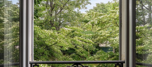 5 bedrooms House in Paris, France No. 139730 7