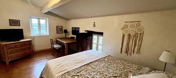 6 bedrooms House in Cellieu, France No. 63420 21