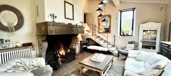 6 bedrooms House in Cellieu, France No. 63420 2