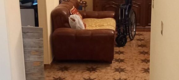 3-salle Appartement à Torrenova, Italy No. 71278 8