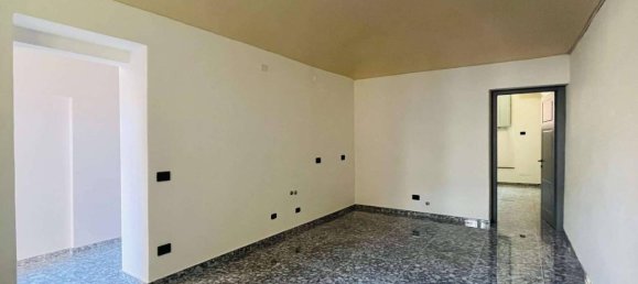 3 rooms Apartment in Piacenza, Italy No. 26815 11