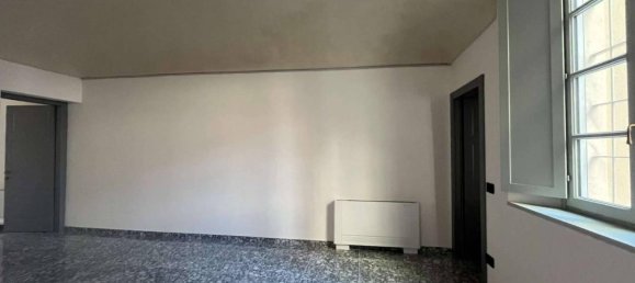 3 rooms Apartment in Piacenza, Italy No. 26815 5