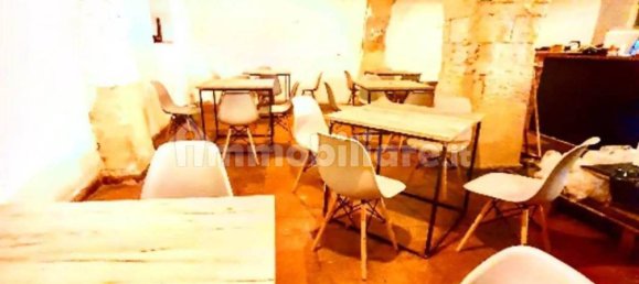 Коммерческая недвижимость с 2 комнатами в Кальяри, Италия № 49823 6