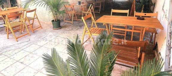 Коммерческая недвижимость с 2 комнатами в Кальяри, Италия № 49823 11