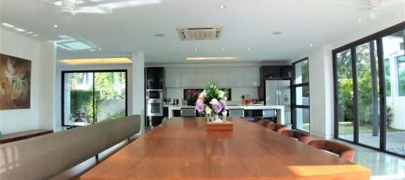 5 bedrooms Villa in Bang Tao, Thailand No. 5960 12
