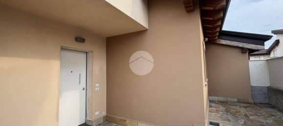 Квартира с 2 спальнями в Трескоре Бальнеарио, Италия № 288101 19