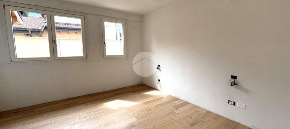 Квартира с 2 спальнями в Трескоре Бальнеарио, Италия № 288101 5